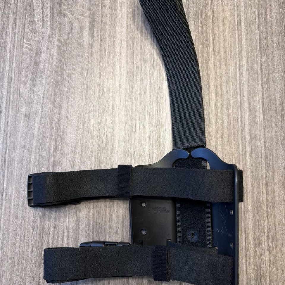 Image 2 - Safariland Leg Shroud 