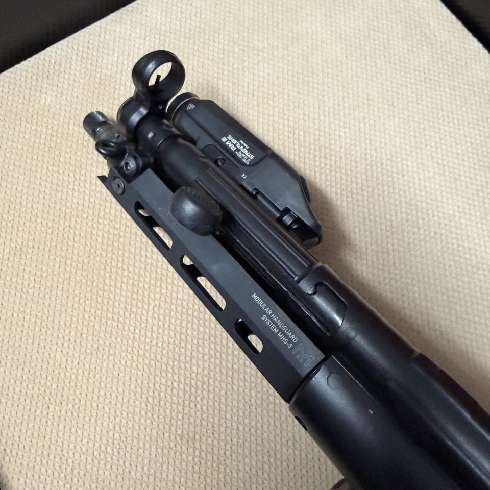 Image 3 - MP5 SP5 DT Rail & Streamlight