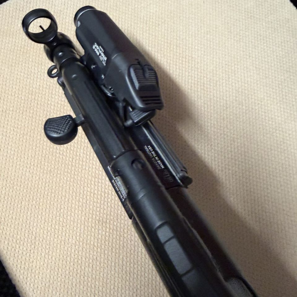 Image 2 - MP5 SP5 DT Rail & Streamlight