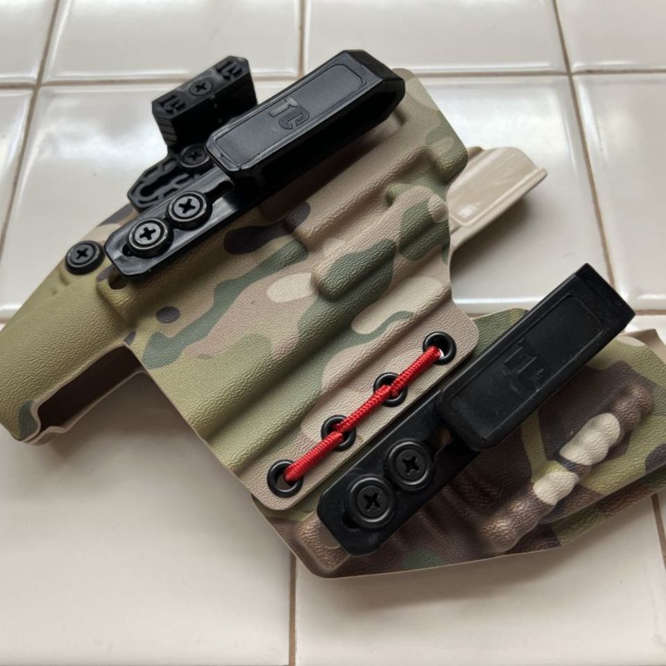 Image 3 - Tier 1 Concealed G19/23/32 w/ PL350 Holster