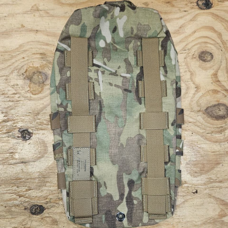 Image 2 - Tyr 70oz Hydro Pouch