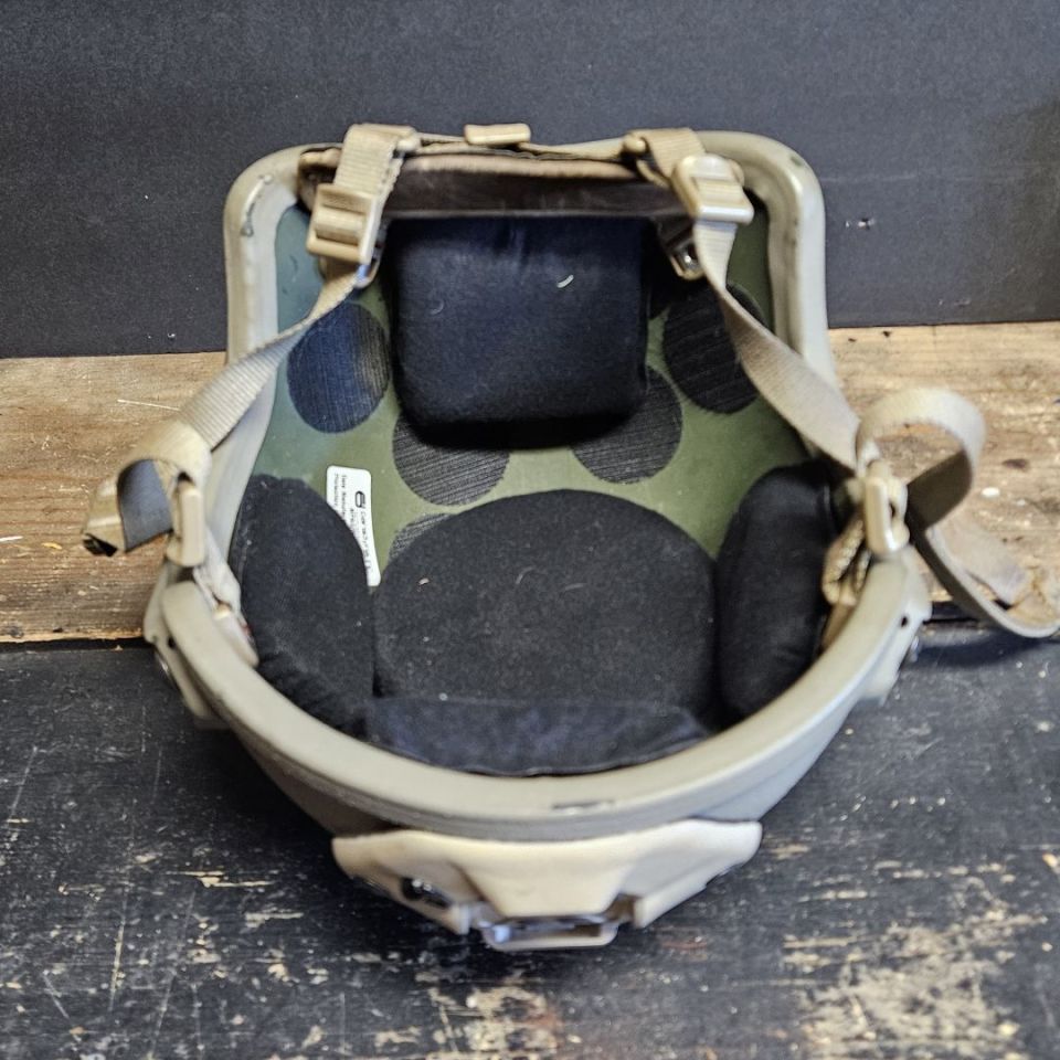 Image 4 - Large Ceradyne High Cut H IIIA