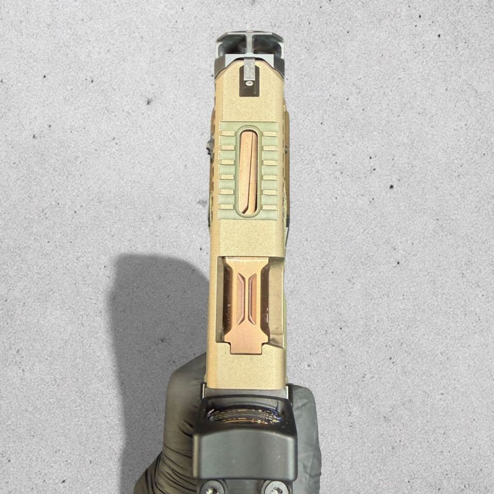 Image 4 - Custom Glock 19 