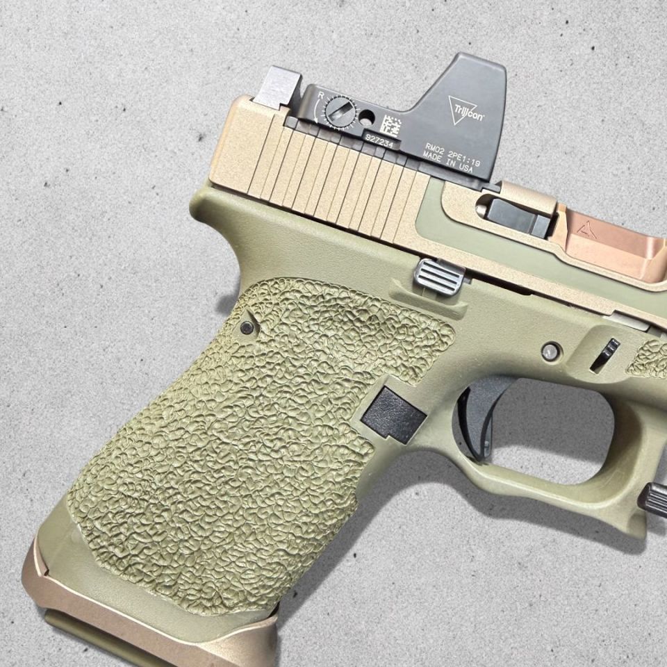 Image 3 - Custom Glock 19 