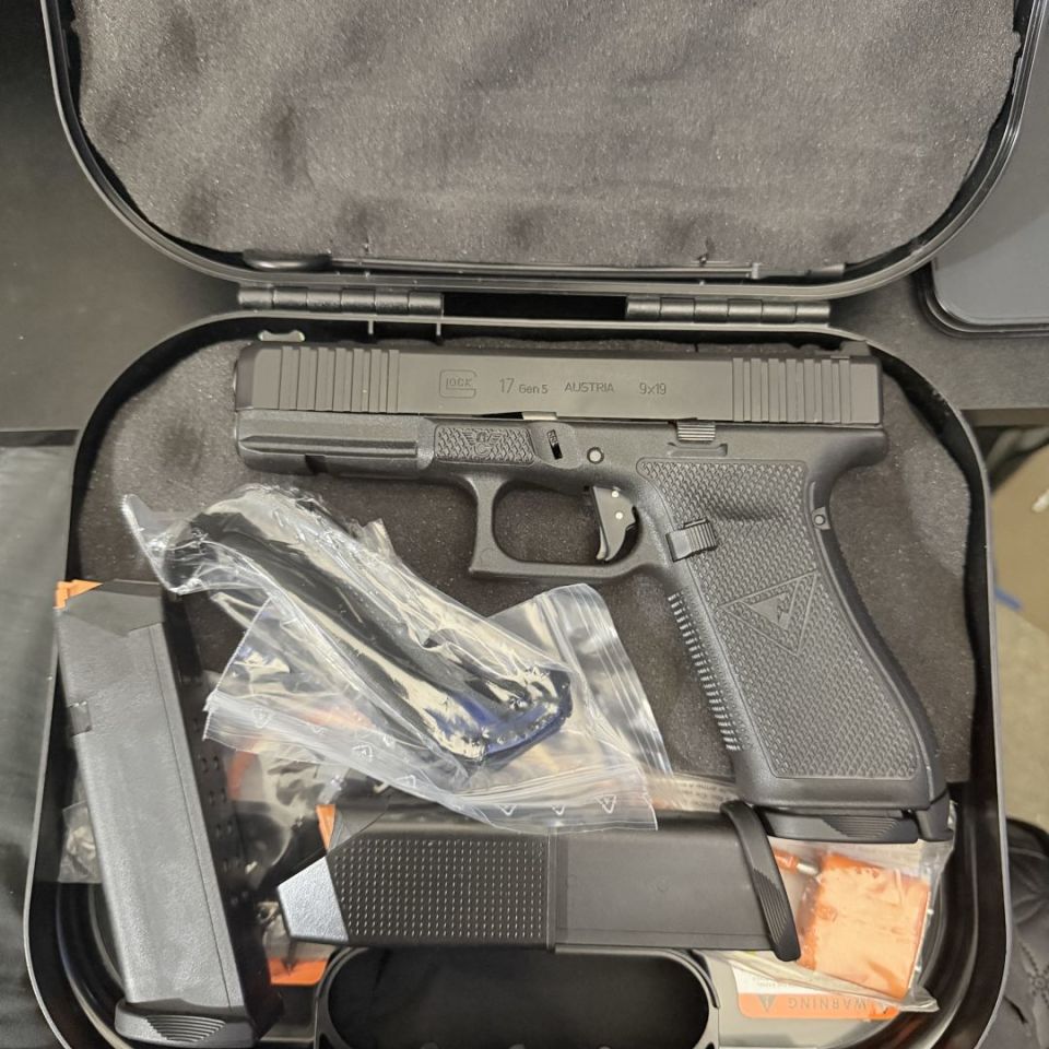 Image 4 - Wilson Combat Vickers G17