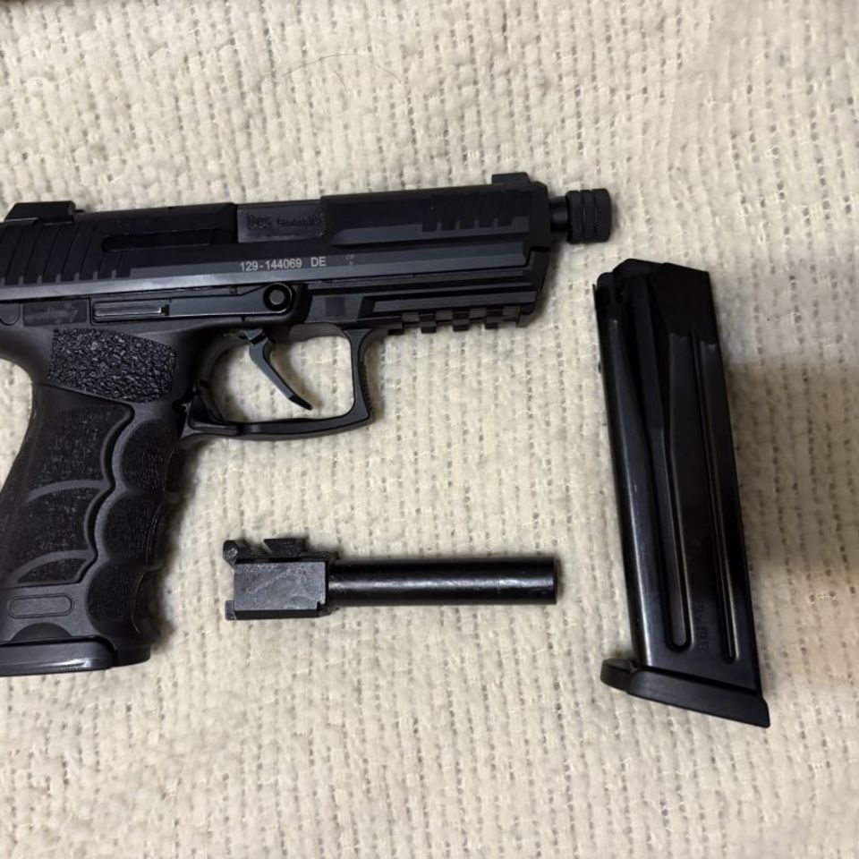 Image 2 - HK P30 w/extras 