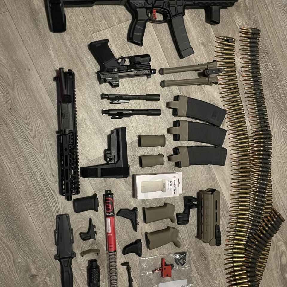 Image 1 - Gun parts. Furniture. Trigger.