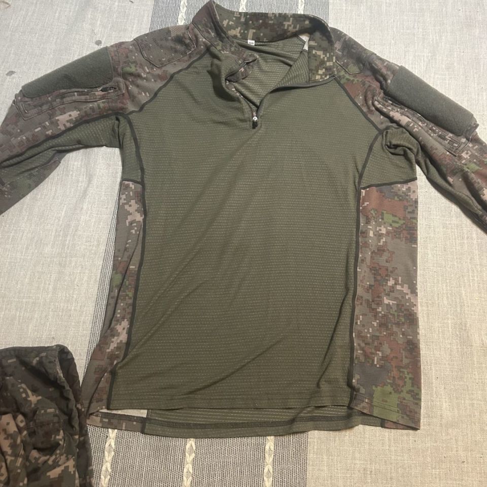 Image 4 - South Korean Combat Shirt/pant