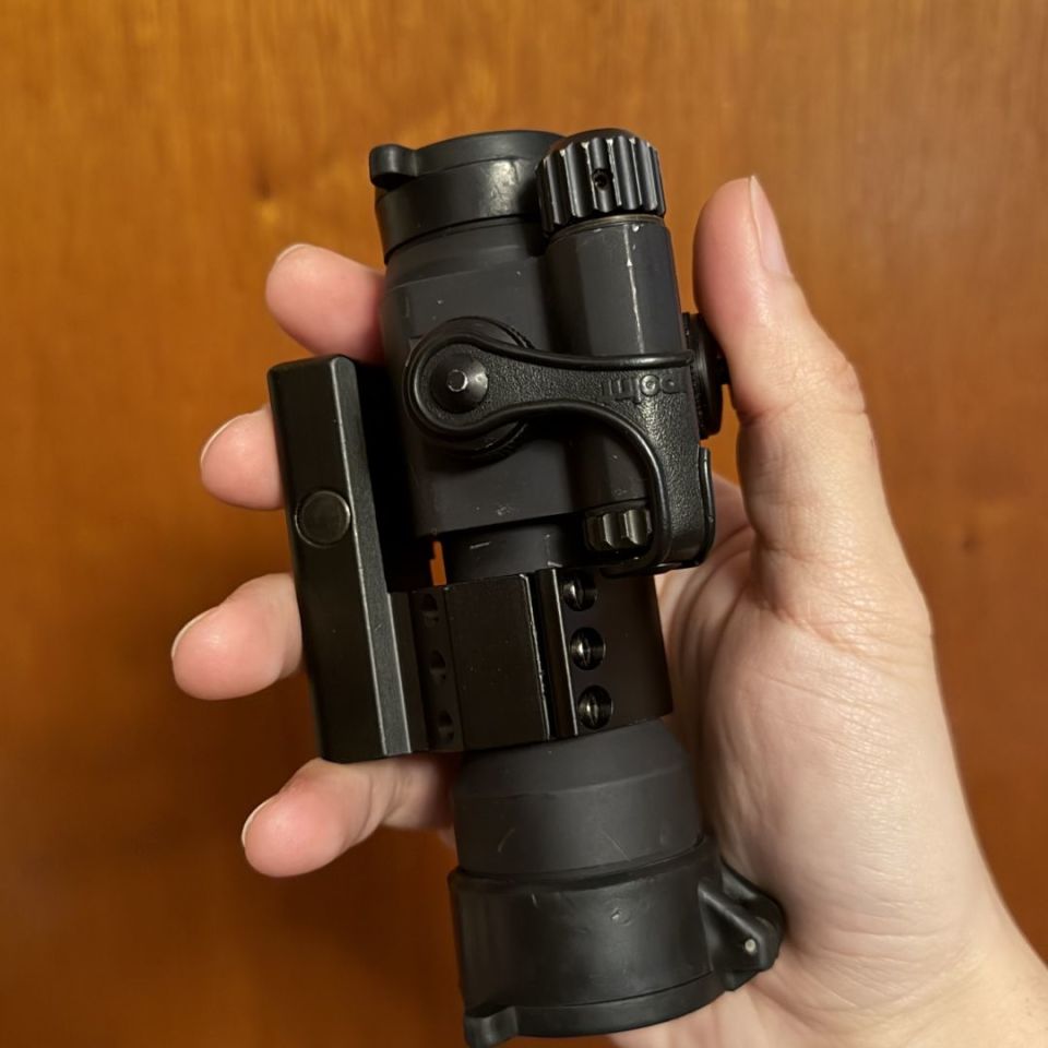 Image 4 - Aimpoint CompM2