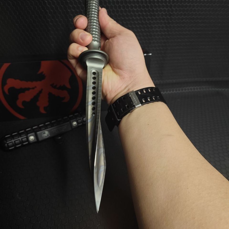 Image 5 - Microtech Jagkommando