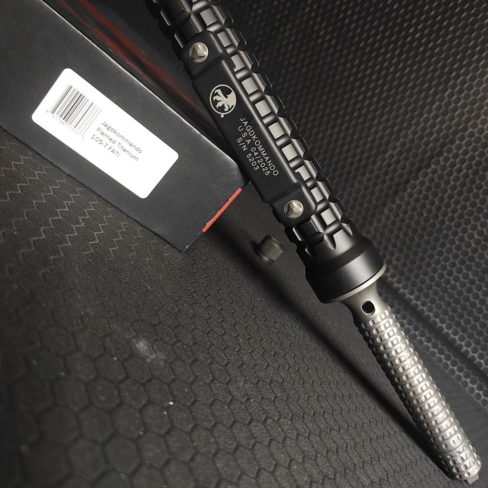 Image 3 - Microtech Jagkommando