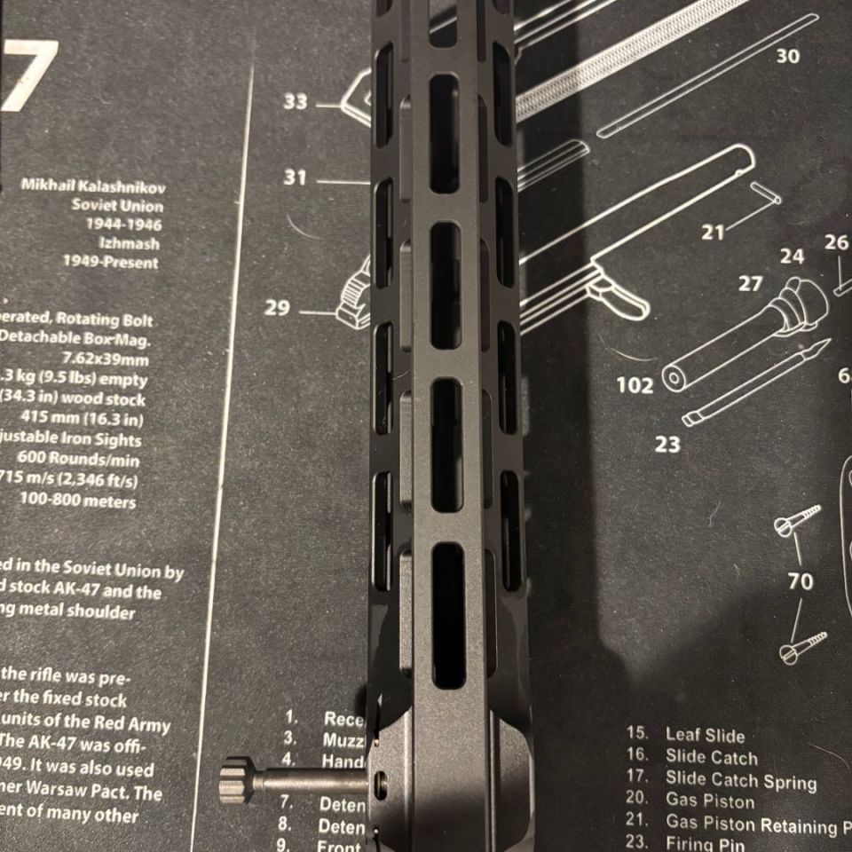 Image 4 - H&K MR556A4 OEM 10" handguard 