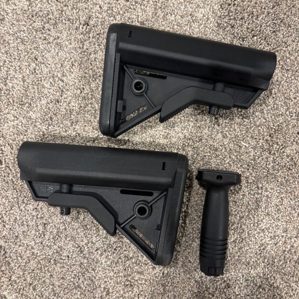 Image 2 - Bravo B5 stock(s) and KAC grip