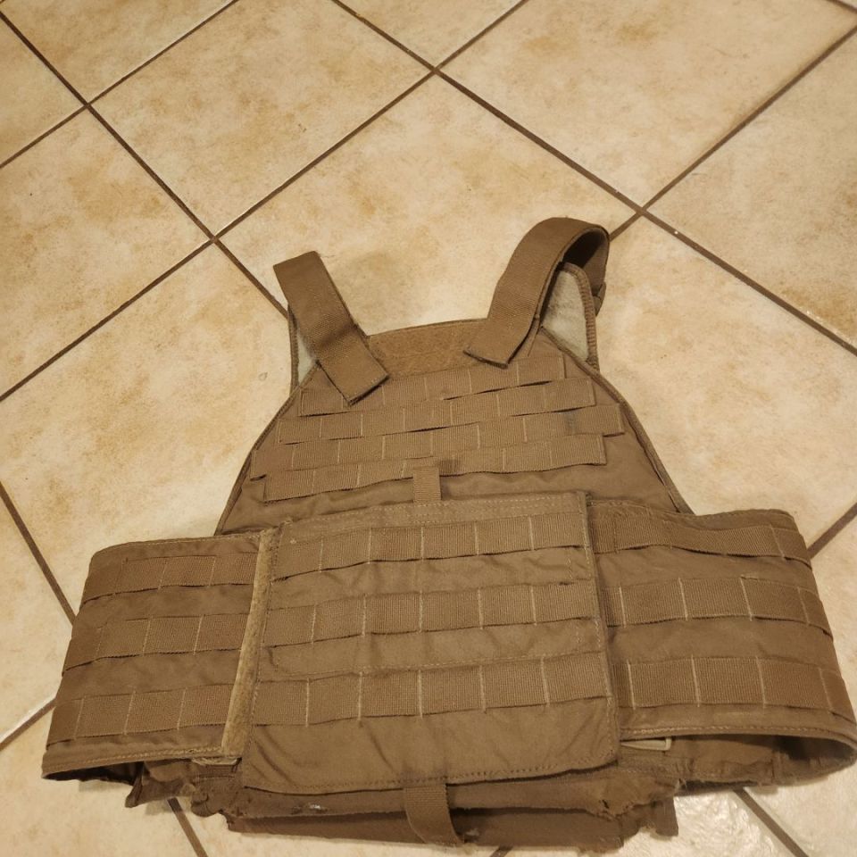 Image 1 - Eagle plate carrier