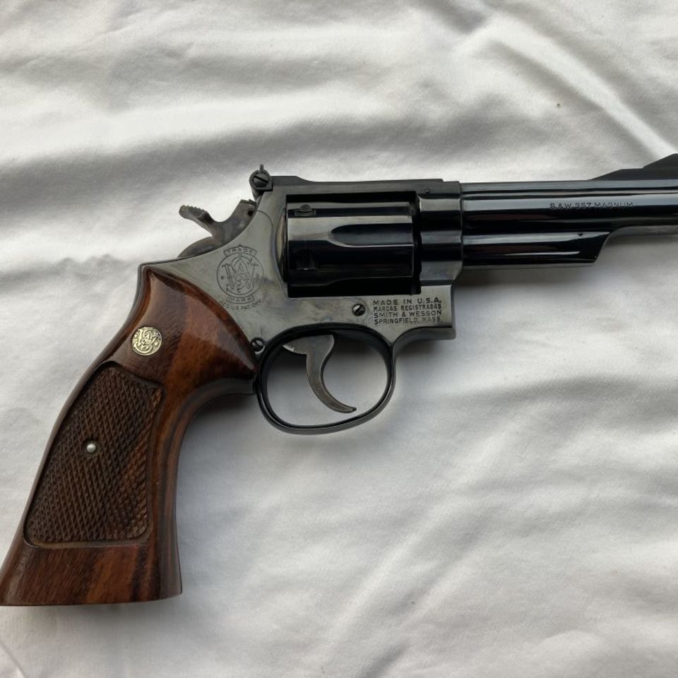 Image 2 - Smith & Wesson 19-3 357 Mag 4"