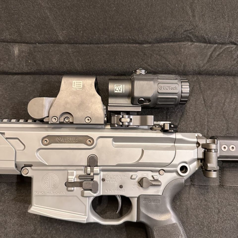 Image 1 - Eotech XPS2 & G33 Magnifier