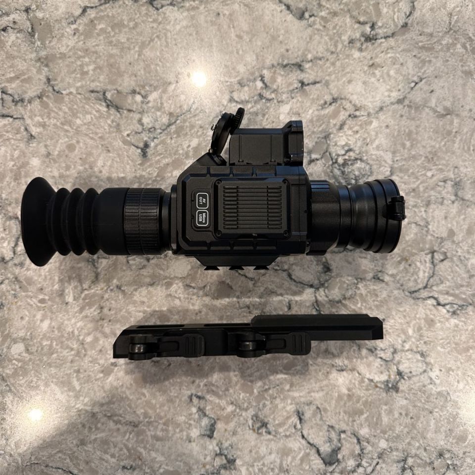 Image 4 - Thermal for sale or trade 