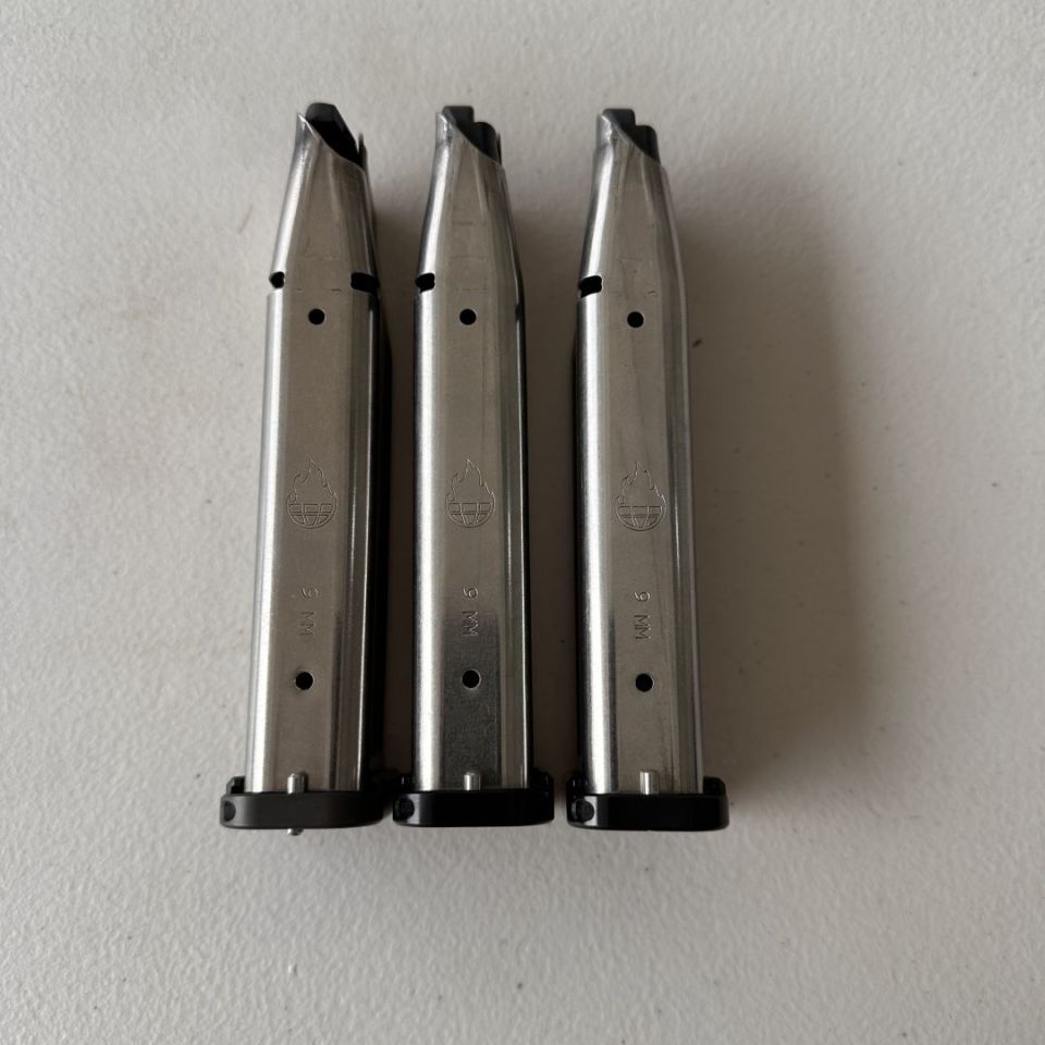 Image 1 - Atlas 23 round 2011 mags