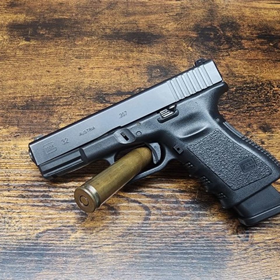 Image 2 - Glock 32 .357 Sig