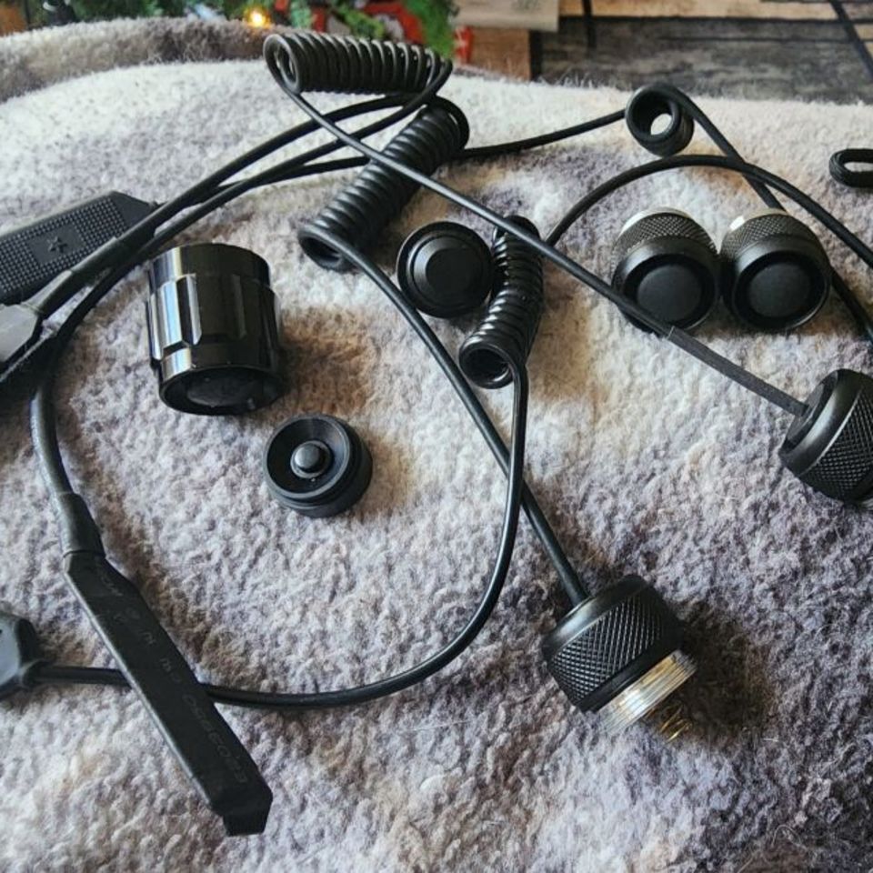 Image 1 - Lot of Flashlight switches