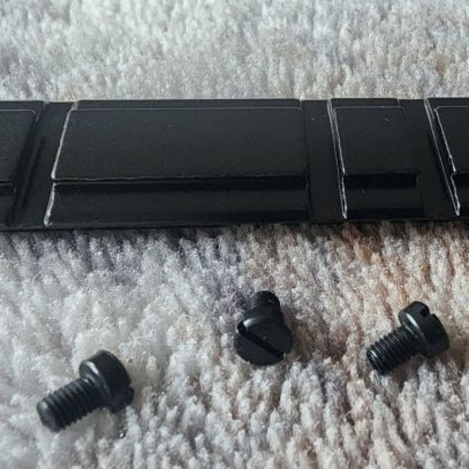 Image 1 - Ruger 10-22 rail