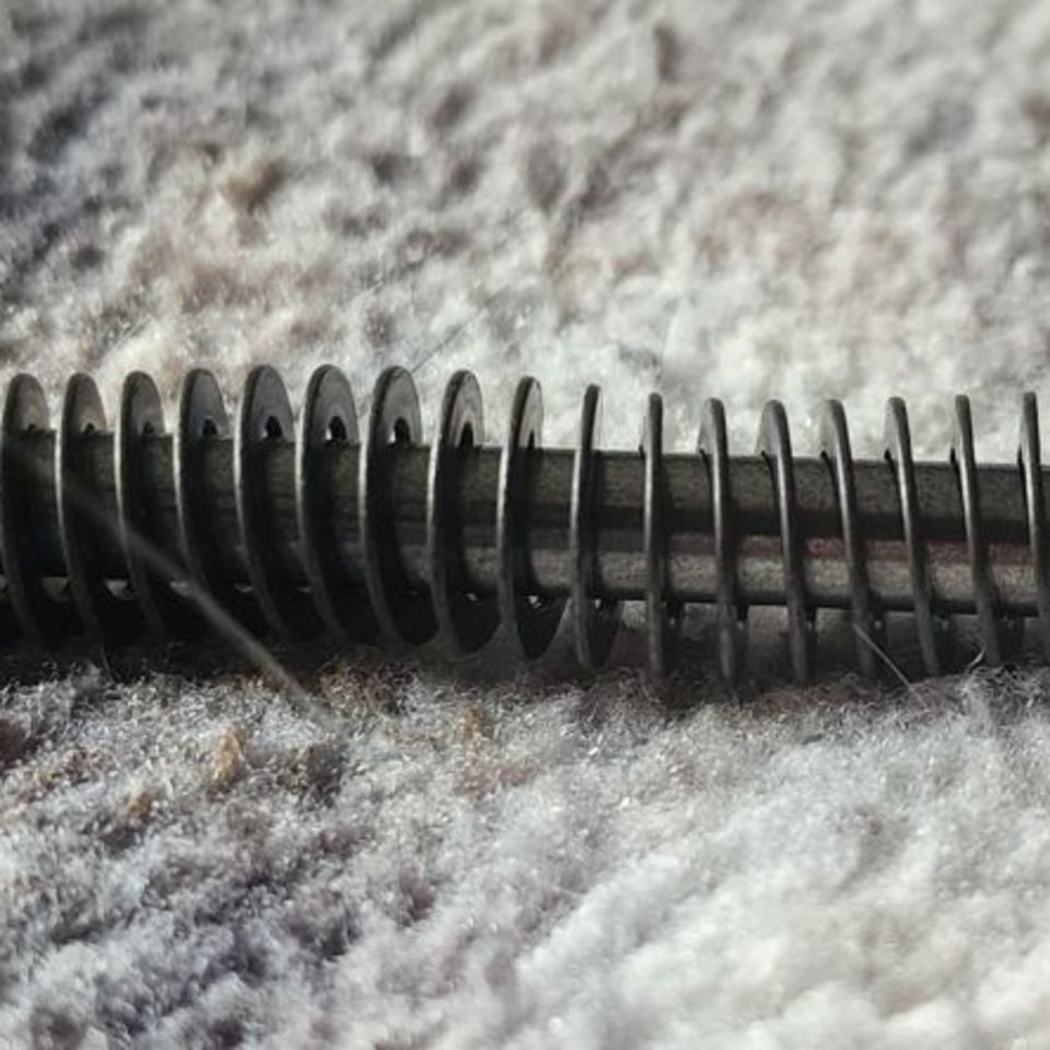 Image 1 - G19 Gen 3 recoil spring. 