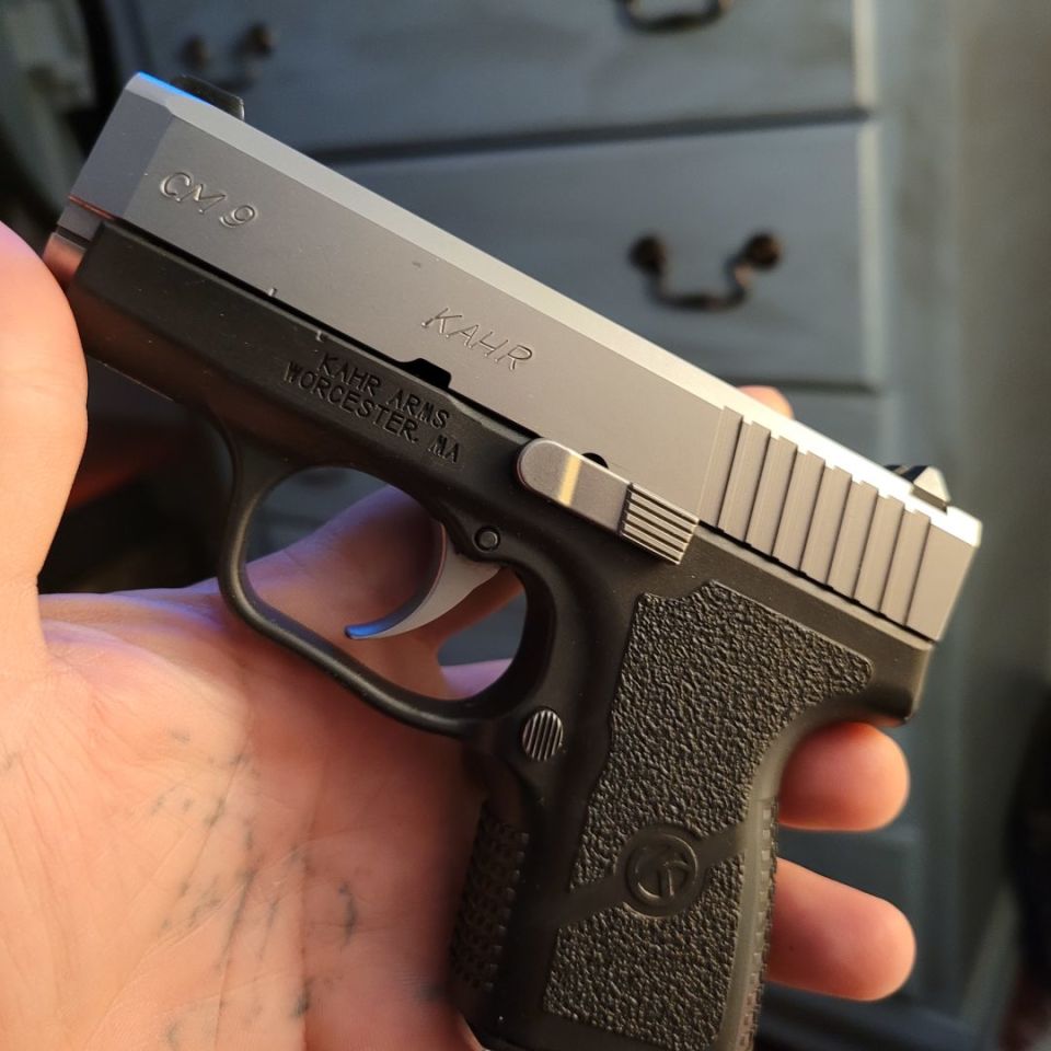 Image 2 - Kahr cm9
