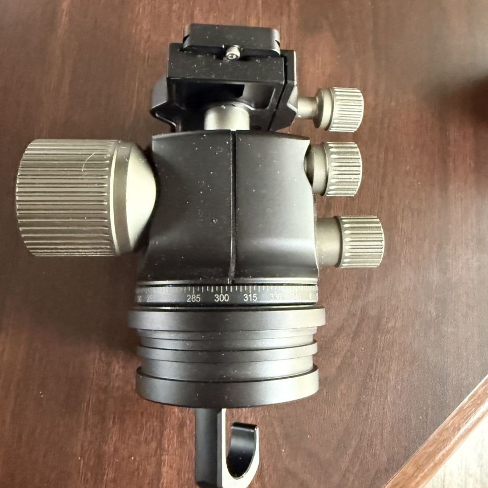 Image 3 - Vortex Radian ballhead