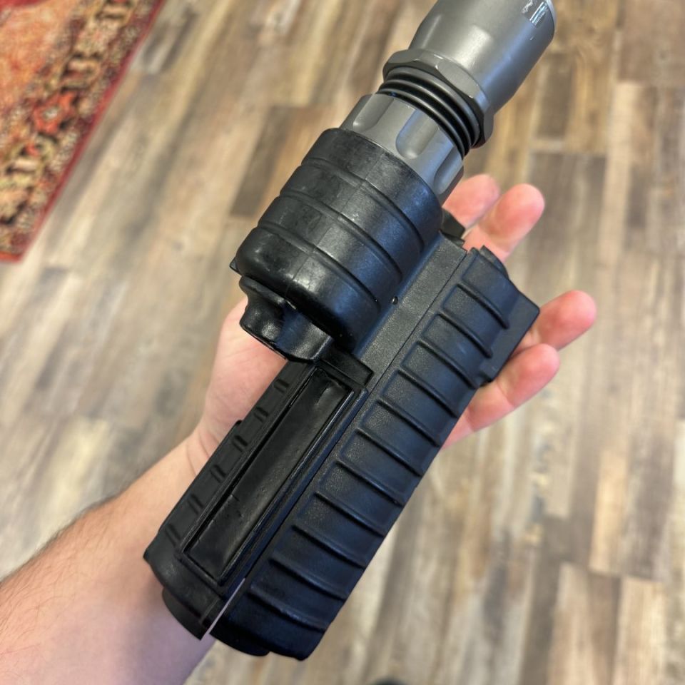 Image 2 - Surefire m500 handgaurd