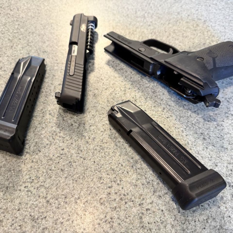 Image 3 - Sig P229-1 Custom Shop SAS 9mm