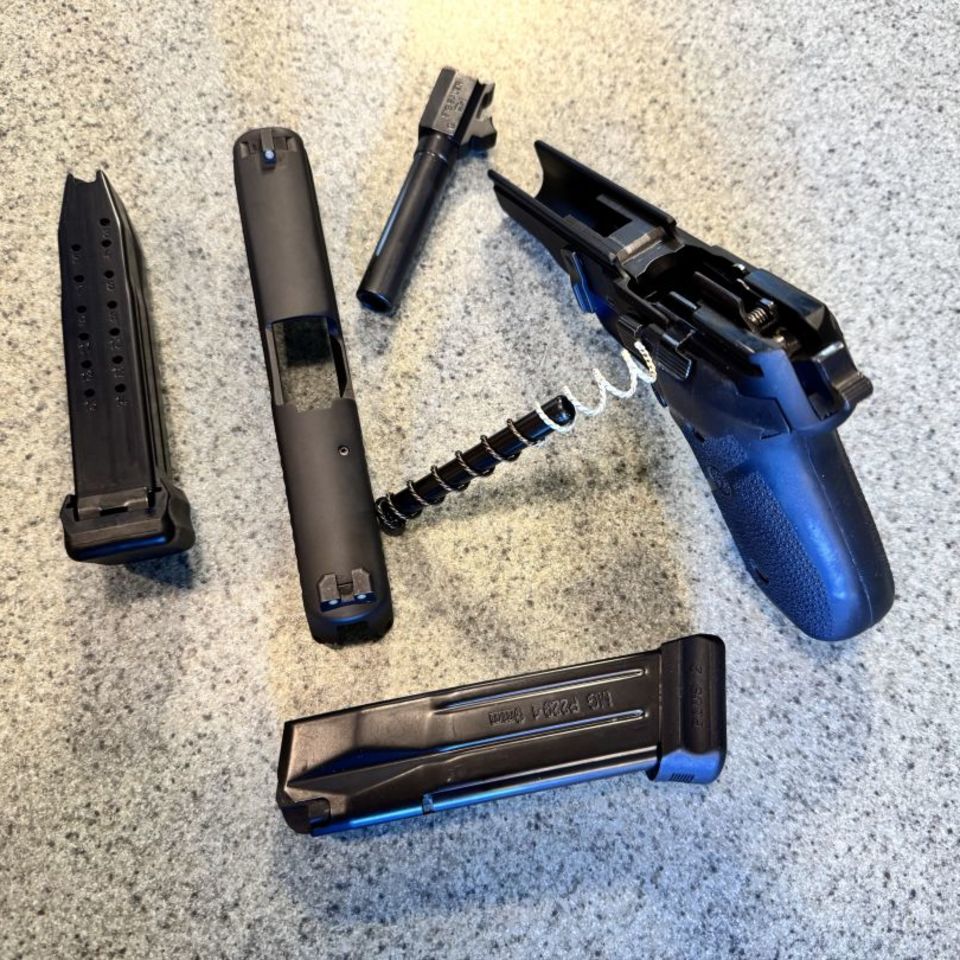 Image 2 - Sig P229-1 Custom Shop SAS 9mm