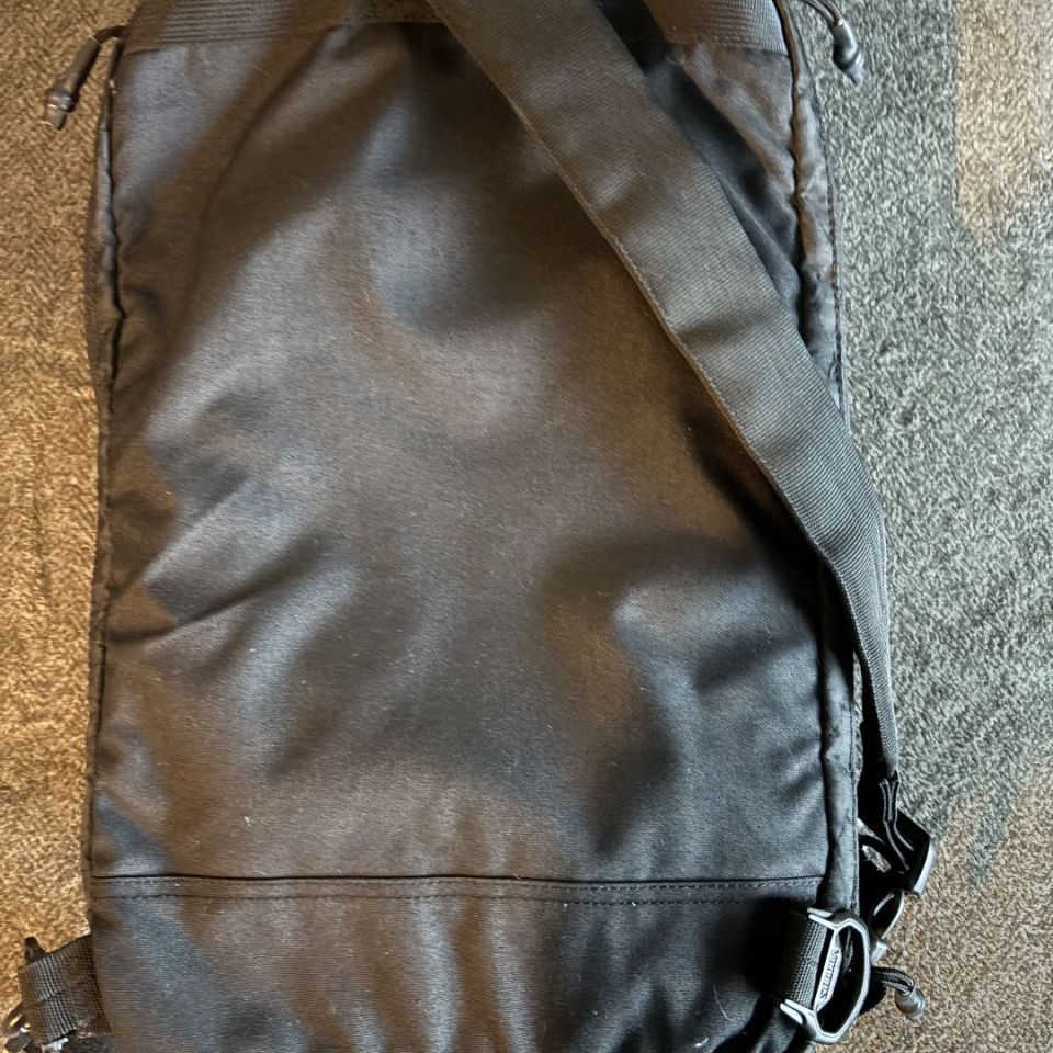 Image 4 - Viktos Upscale XL Sling Bag 