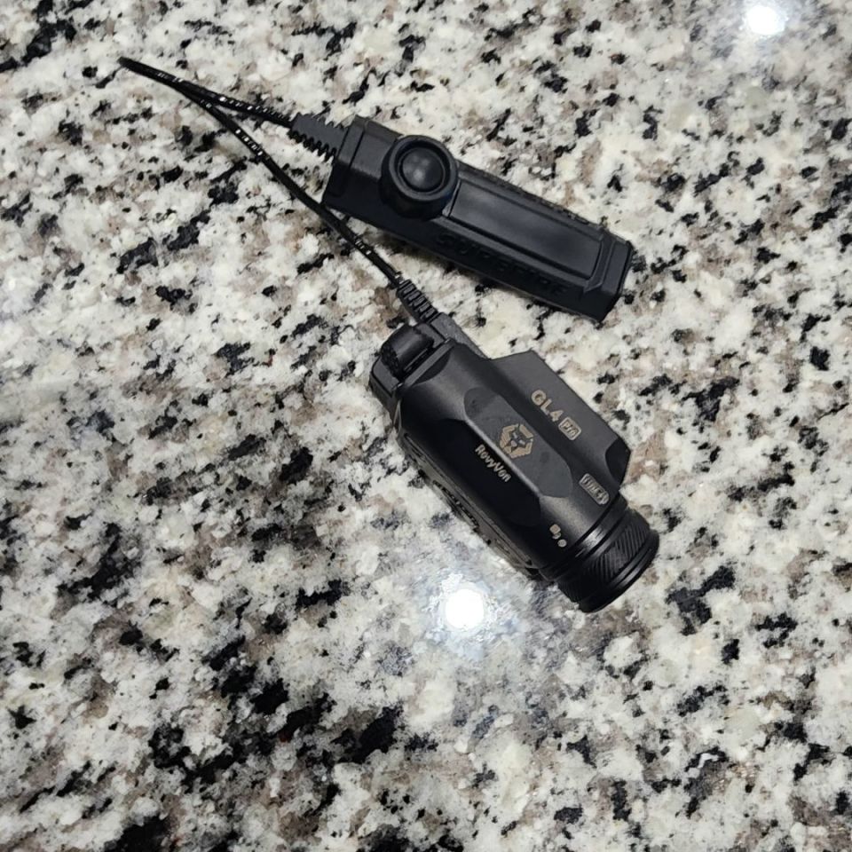 Image 3 - Gl4 pro/ surefire M640DF