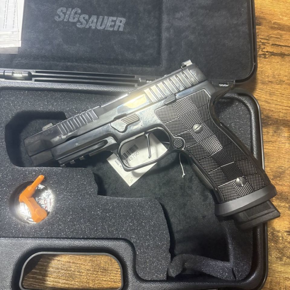 Image 1 - Sig P320 SXG Res. Comp 9mm