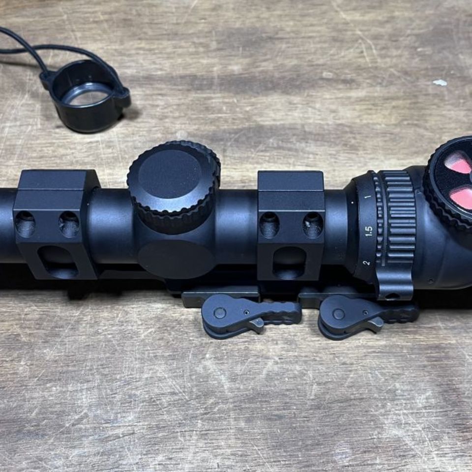 Image 3 - Trijicon Accupoint 1-6 TR25