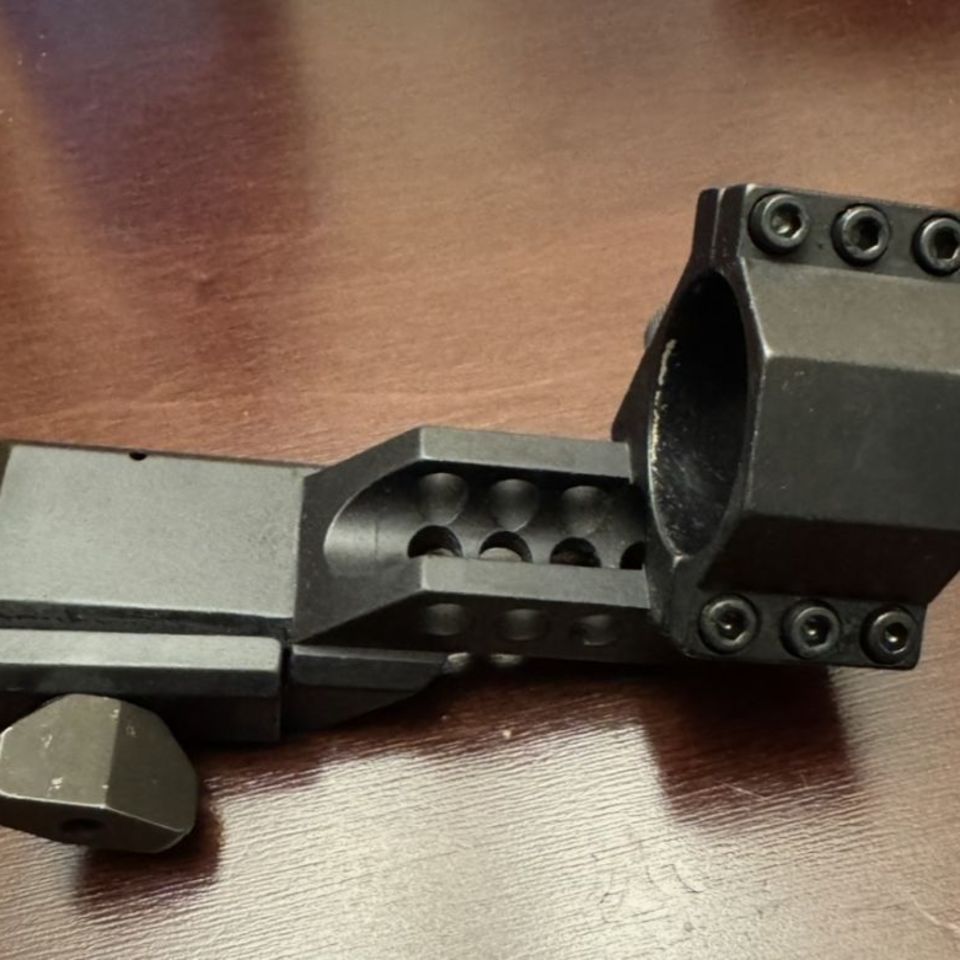 Image 2 - GG&G Aimpoint Comp Cantilever 