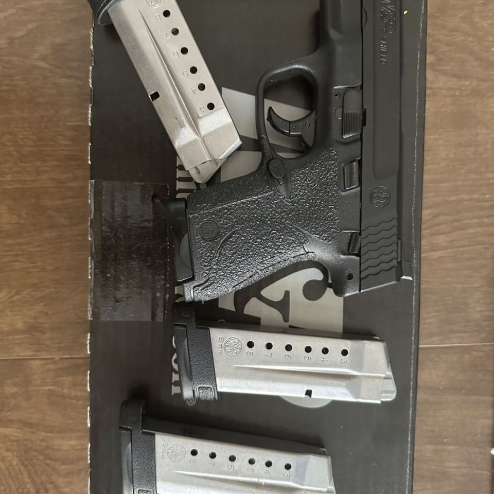 Image 1 - Smith & Wesson Shield 9mm