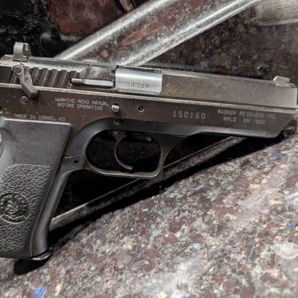 Image 2 - Iwi Desert Eagle .40cal