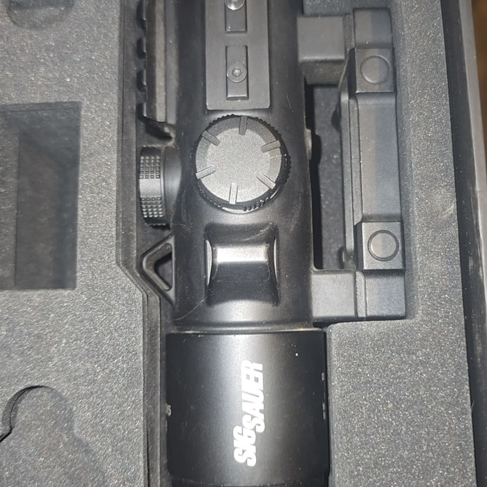 Image 2 - Sig Bravo 5 prism 5.56/ 7.62