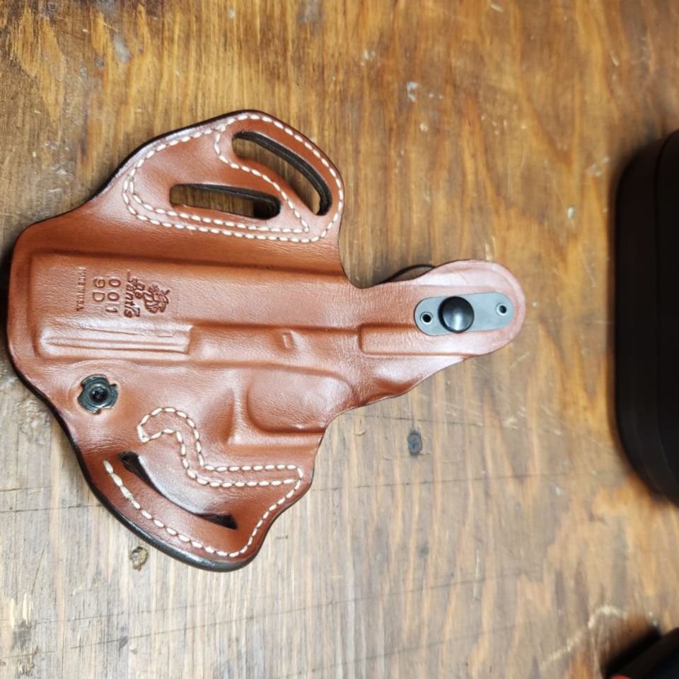 Image 3 - DeSantis Glock 17 Holster