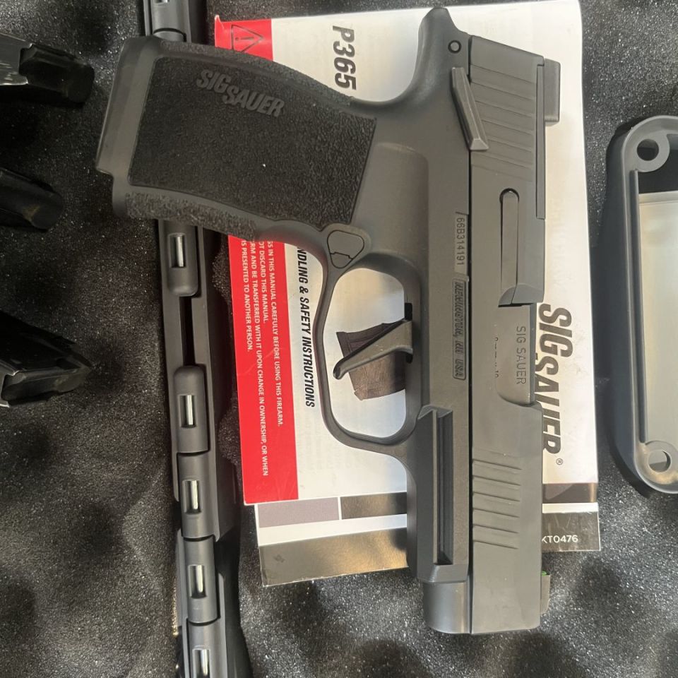 Image 2 - Sig P365XL LNIB 