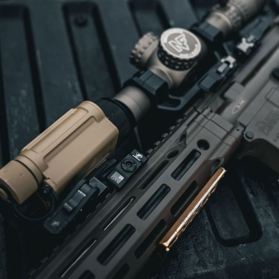 Image 5 - BNIB Iray RH25V2 call for