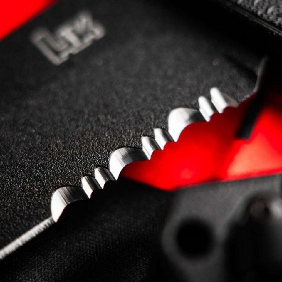 Image 4 - H&K FD01 Auto Tanto Serrated