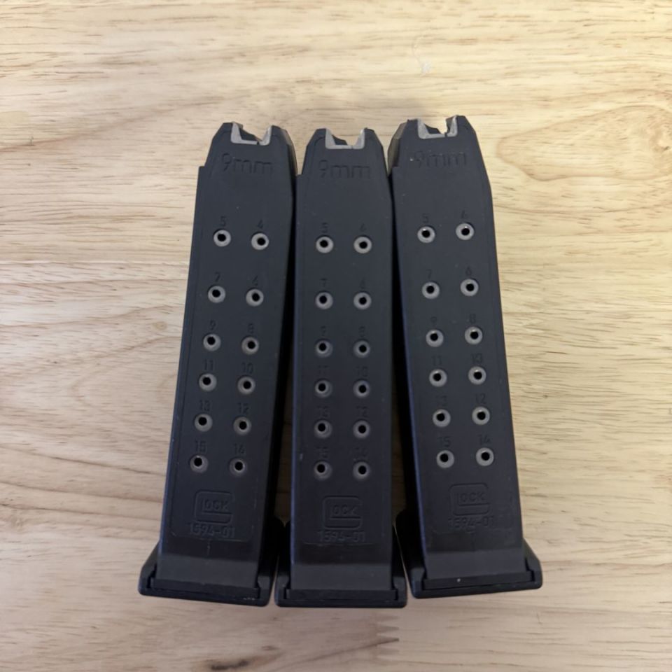 Image 2 - Glock 19 Mags 15rd Gen 4