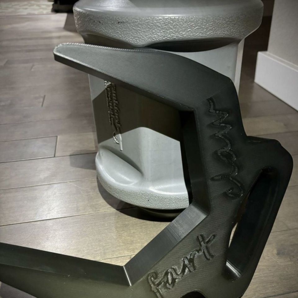 Image 3 - FART Tumbler Claw