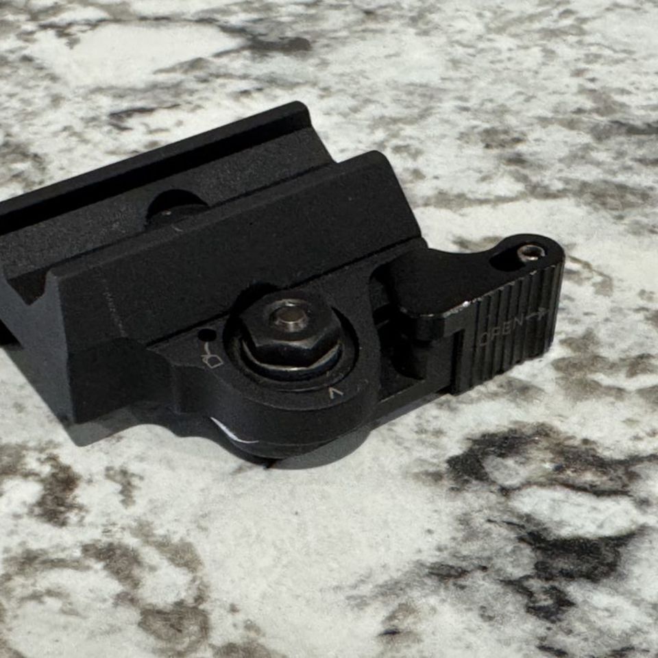 Image 2 - Larue LT105 ACOG Mount