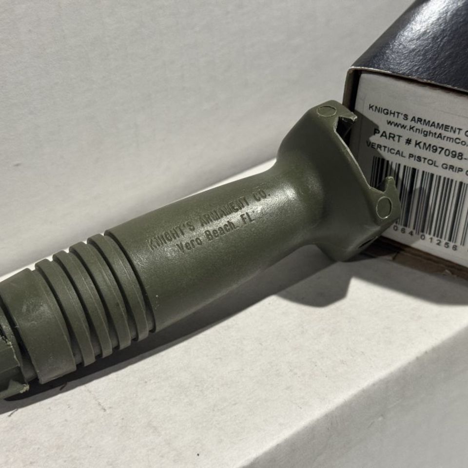 Image 1 - KAC Vero Green Vertical Grip