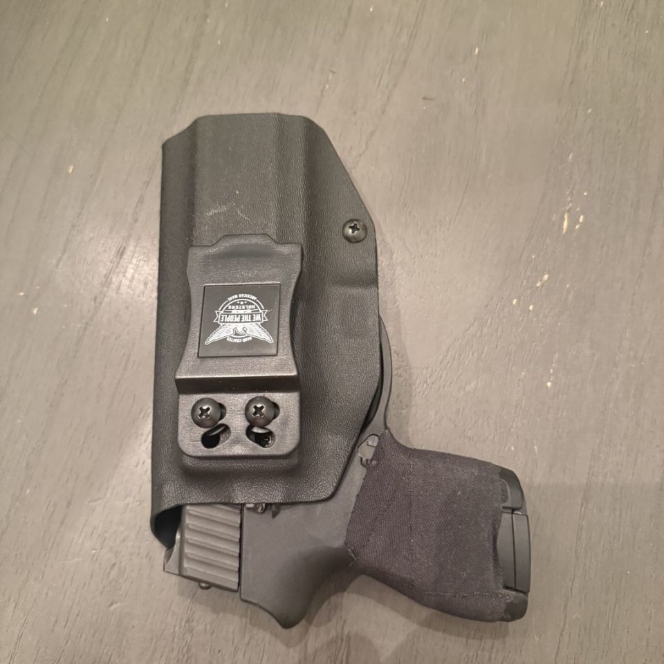 Image 2 - Sig p250 w IWB holster