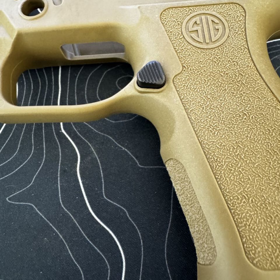 Image 3 - Sig 320 frame grip