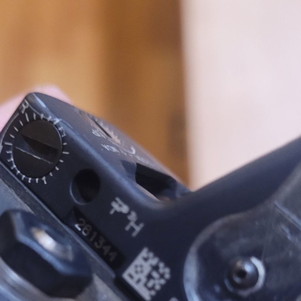 Image 2 - Trijicon RMR09 on Larue QD mou